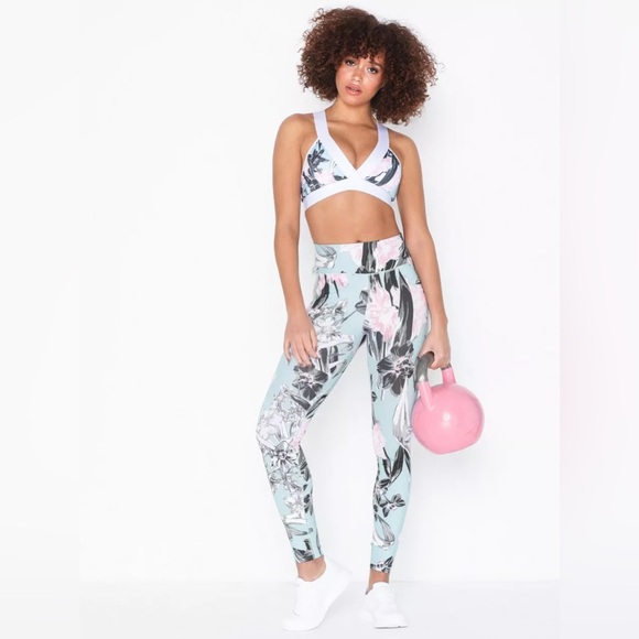 Nike Dri Fit Blue floral leggings Size M - Picture 9 of 16